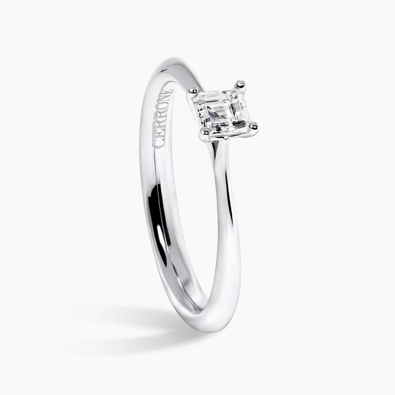 18ct white gold 0.27ct G SI1 carre cut diamond solitaire engagement ring - Image 2