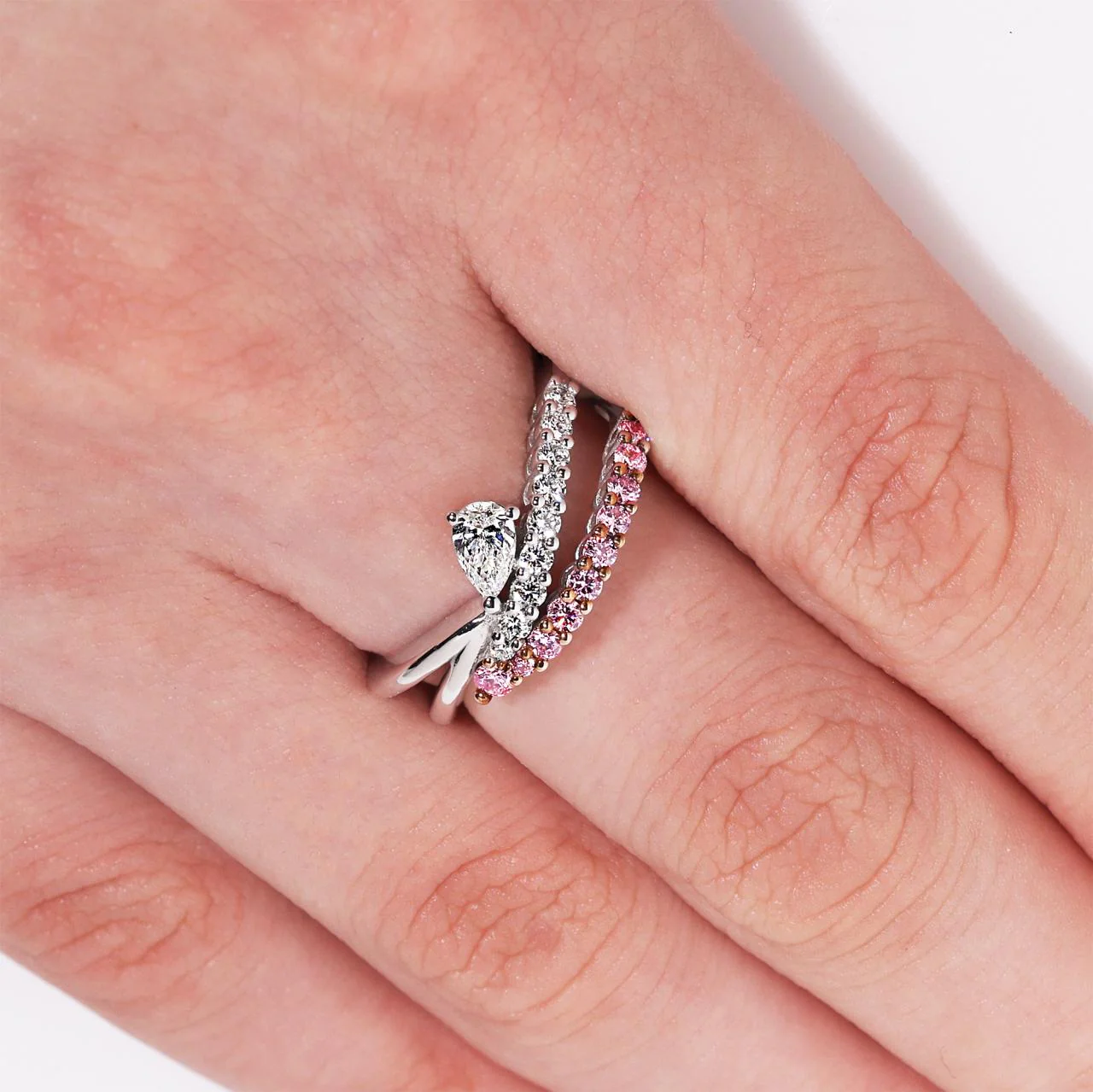 18ct white gold 1=0.21ct pear shaped diamond ring with argyle round brilliant cut diamonds - Image 2