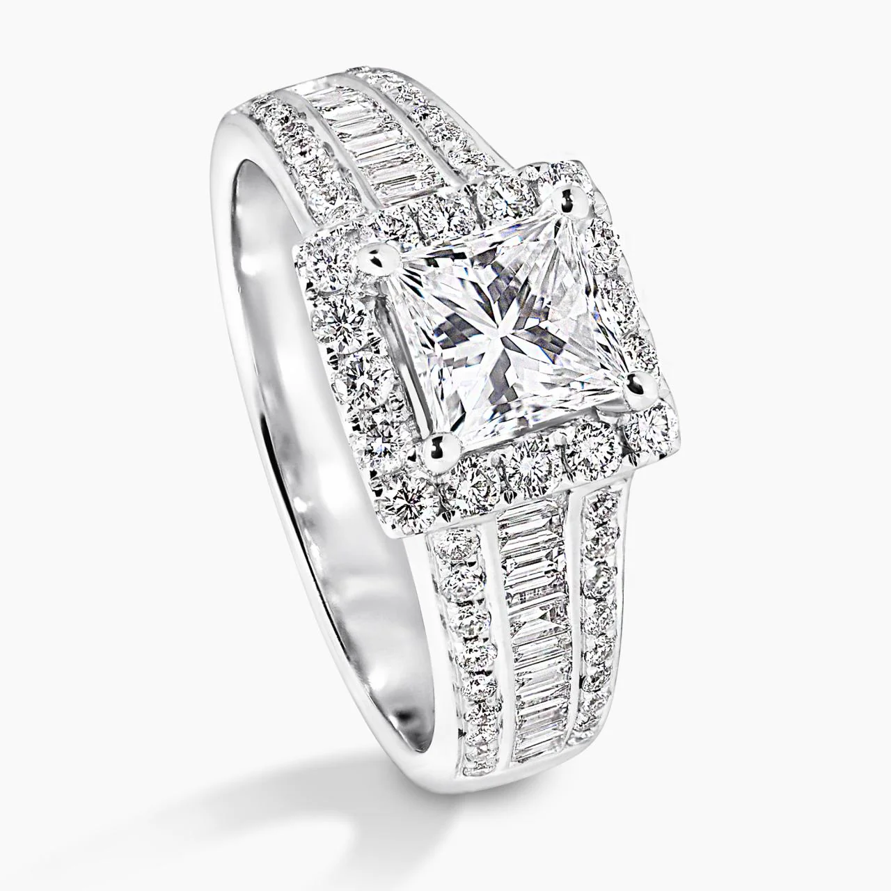 18ct white gold 1.05ct princess cut diamond engagement ring with baguette and round brilliant cut diamonds - Image 2
