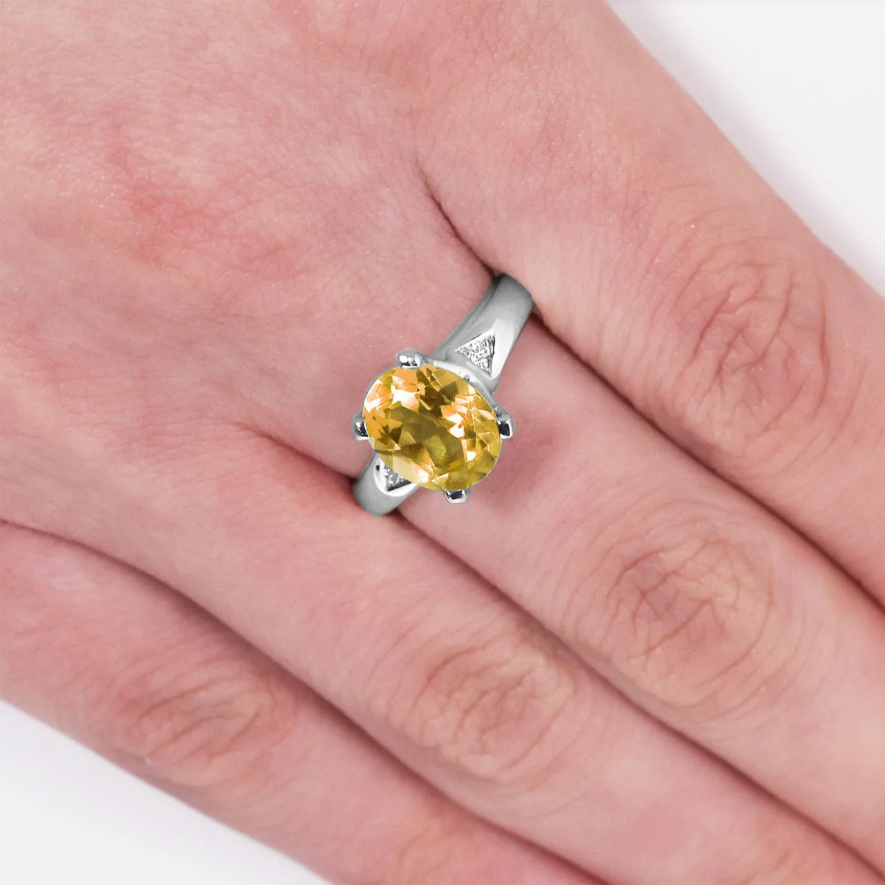 18ct white gold 2.22ct oval citrine and diamond ring - Image 2