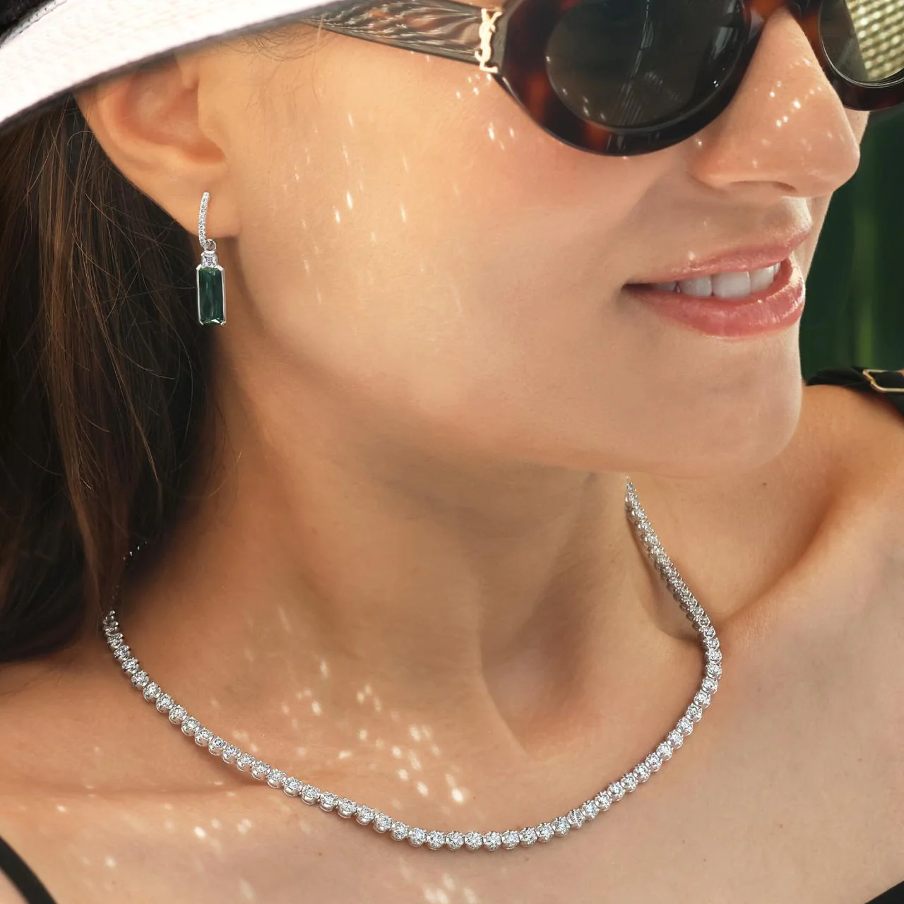18ct white gold 2=4.60ct Brazilian green tourmaline baguettes and diamond drop earrings - Image 2
