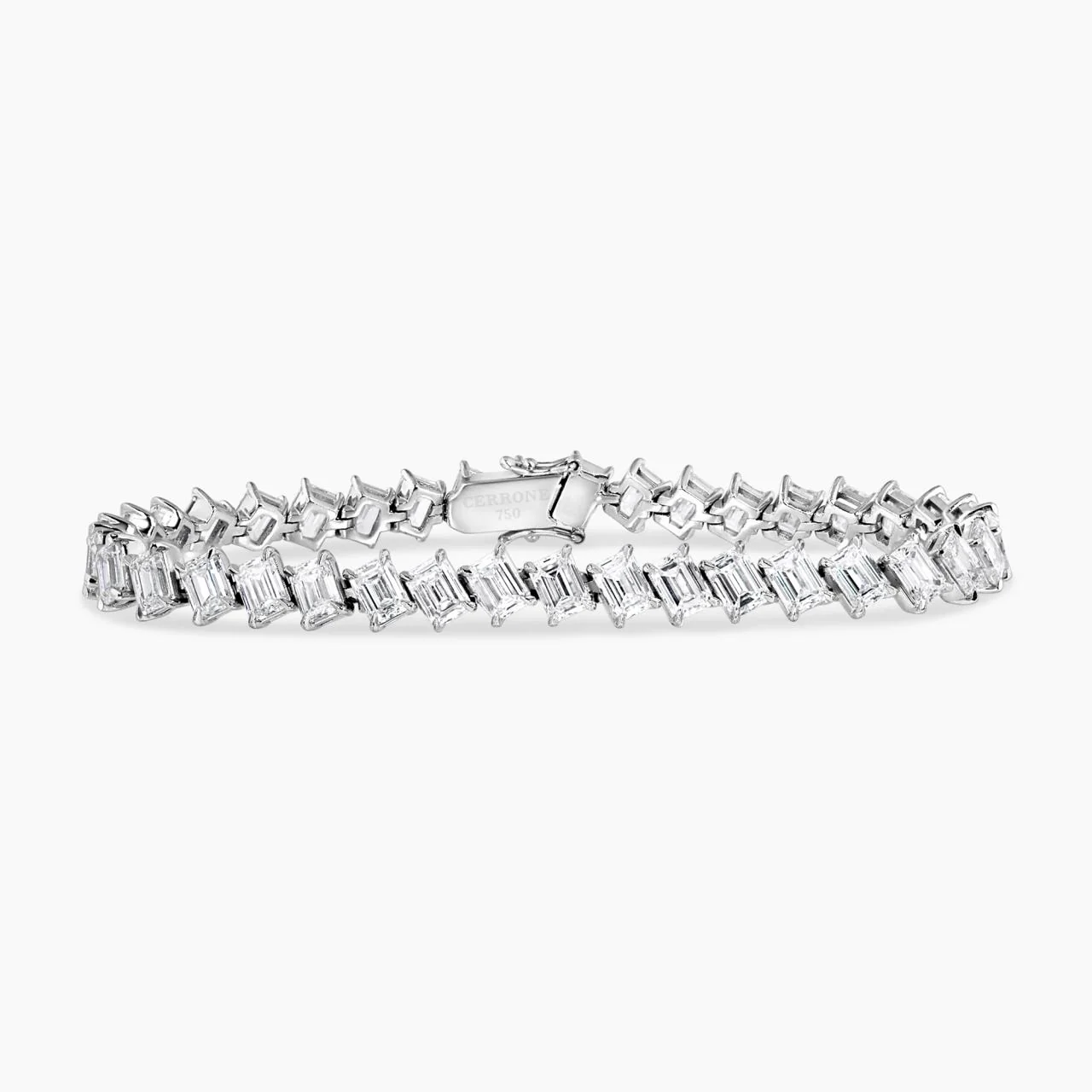 18ct white gold 38=15.42ct emerald cut diamond 18cm tennis bracelet