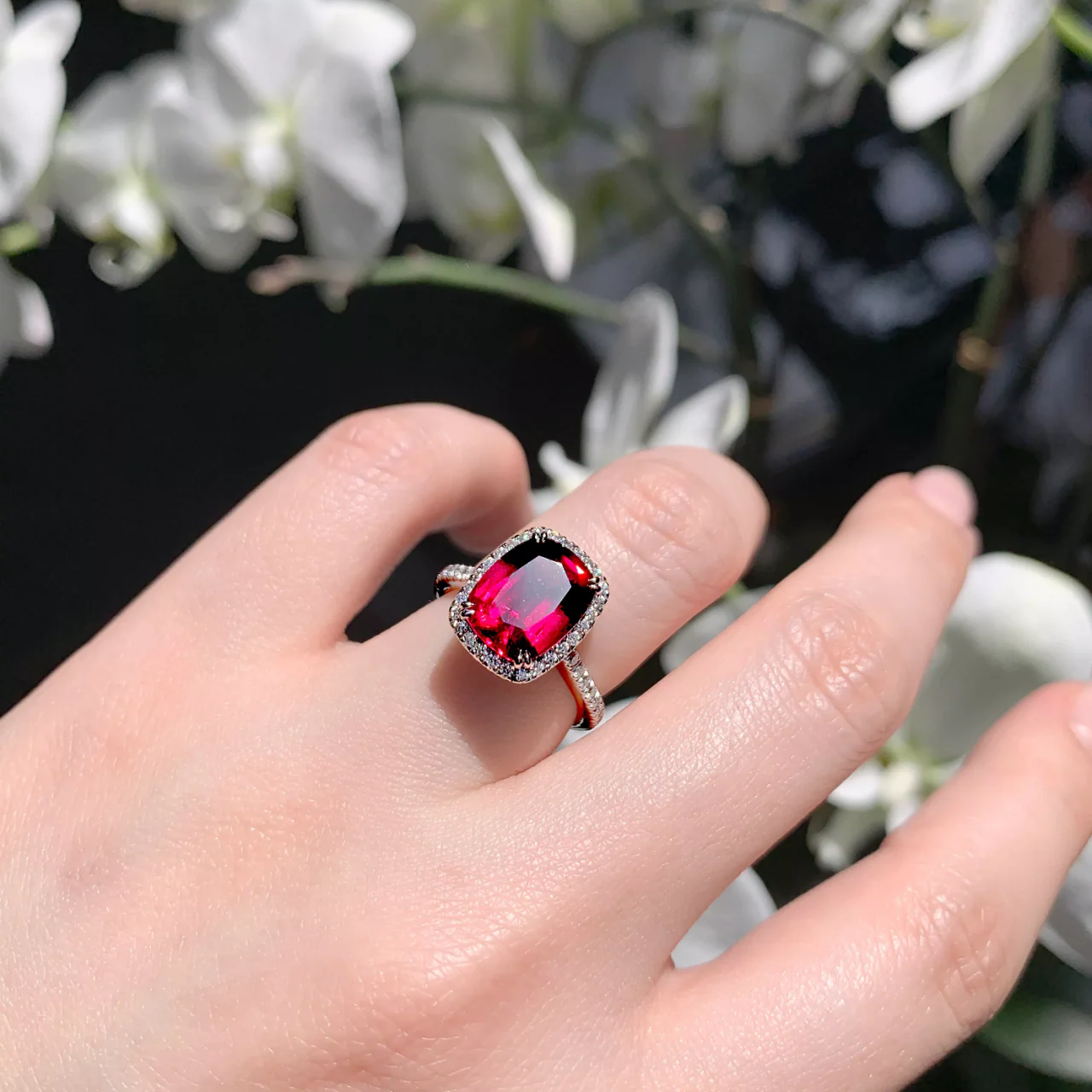 18ct white gold 4.84ct elongated cushion cut Tanzanian Umbalite garnet & diamond ring