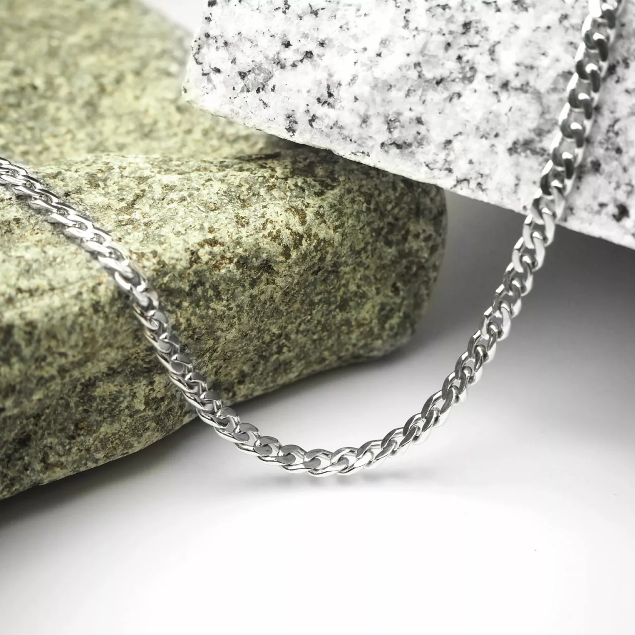 18ct white gold 60cm curb chain - Image 3