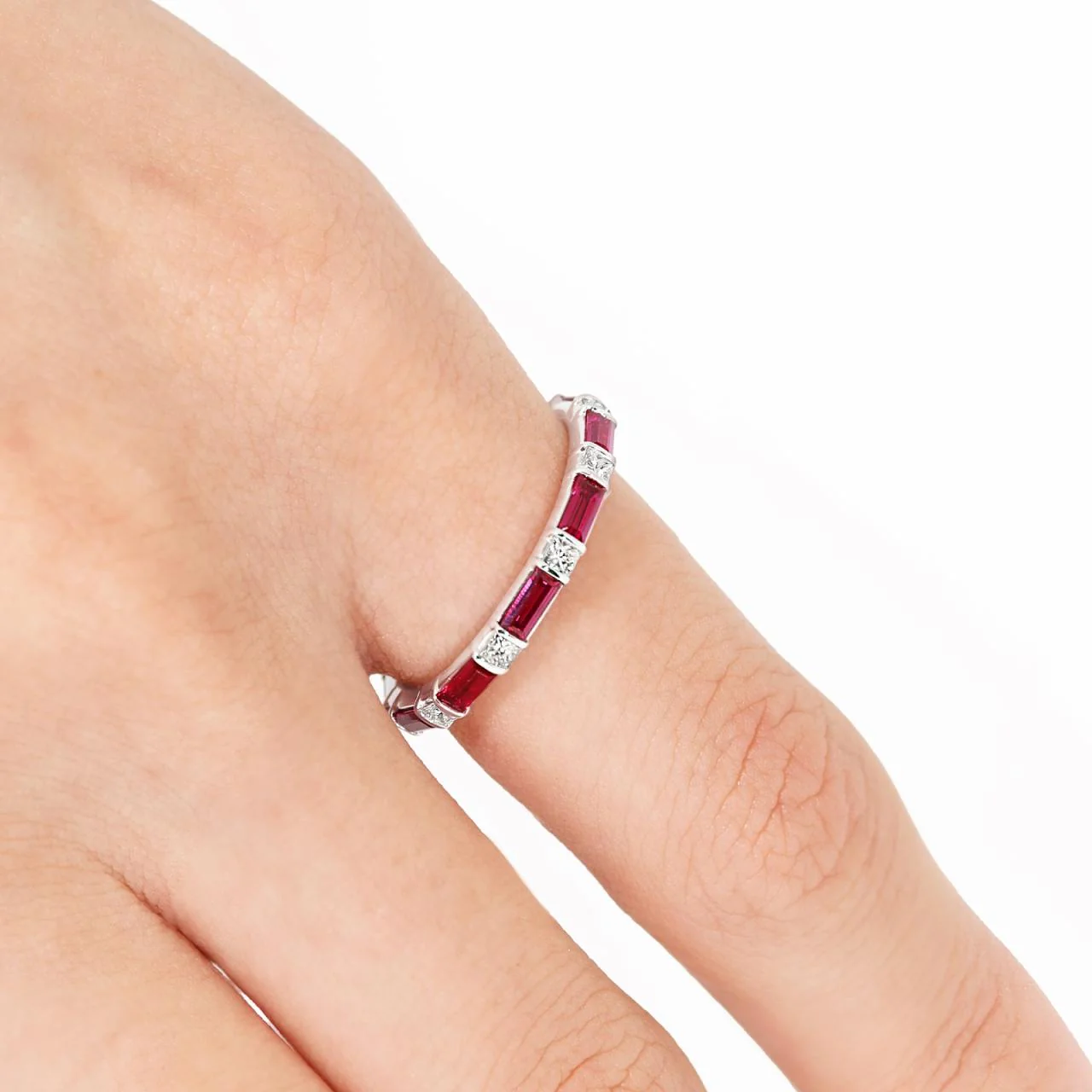 18ct white gold baguette cut ruby and princess cut diamond ring - Image 2