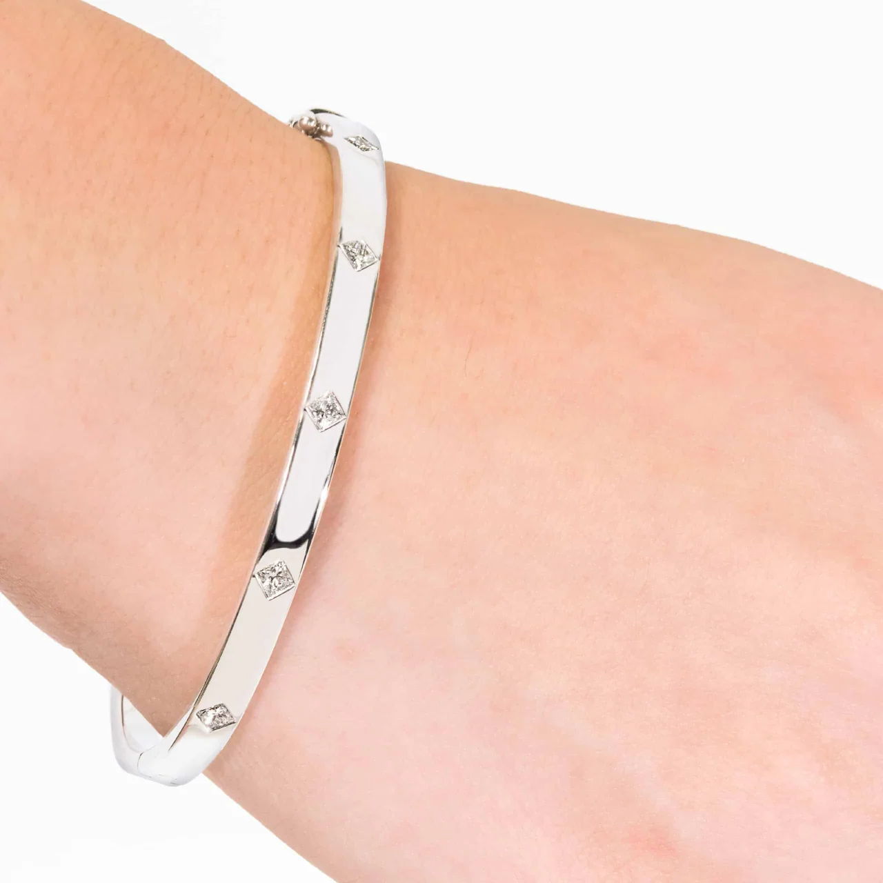 18ct white gold drop set princess cut diamond bangle - Image 2