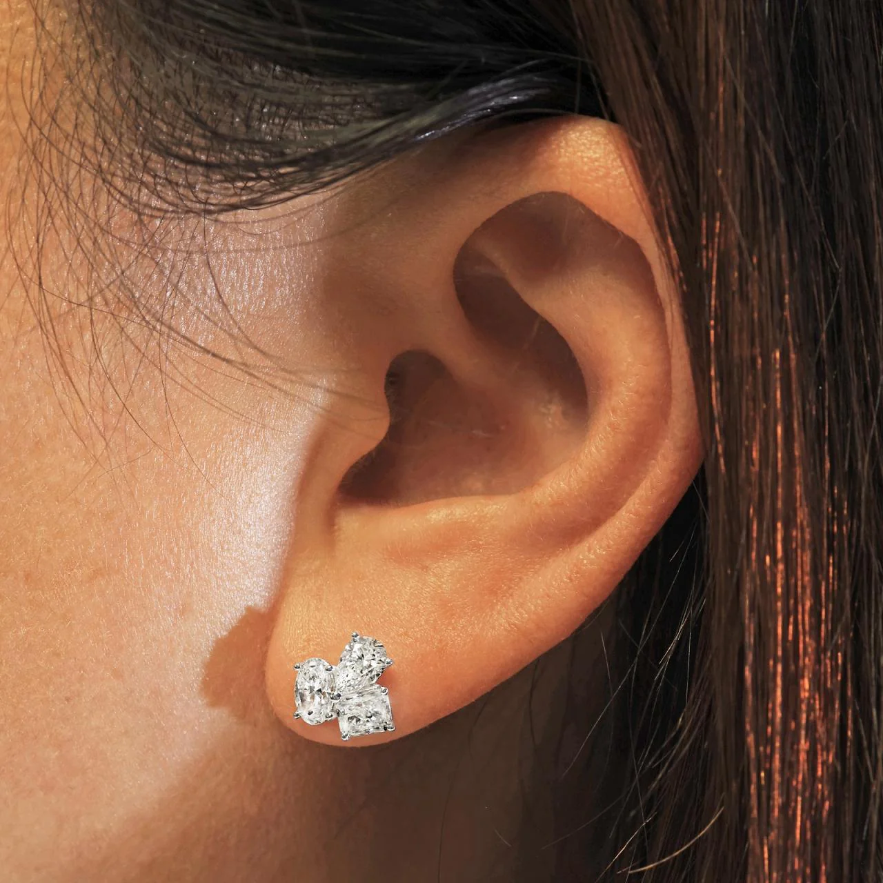 18ct white gold pear, oval radiant diamond stud earrings - Image 2