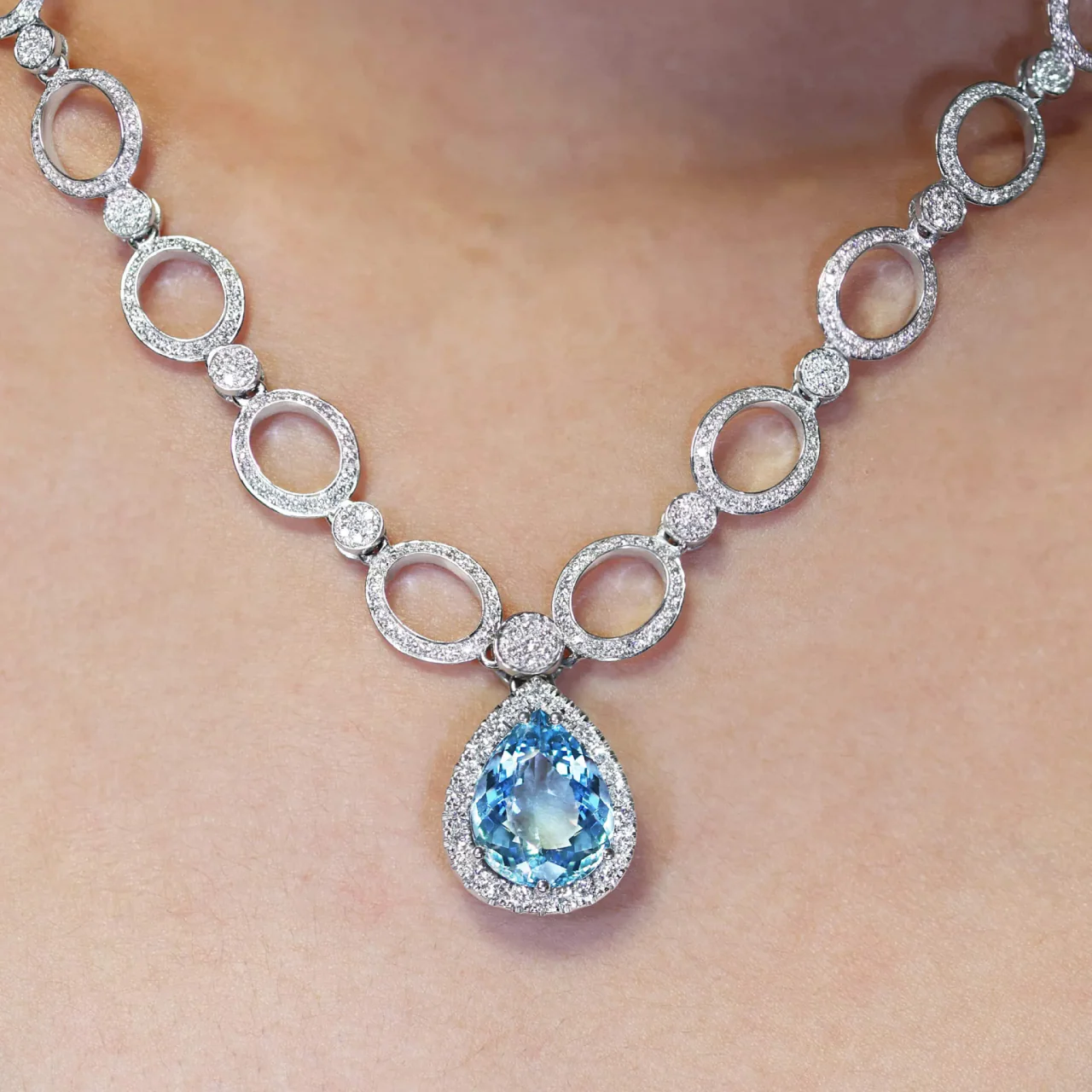 18ct white gold pear shaped aquamarine and diamond necklace - Image 2
