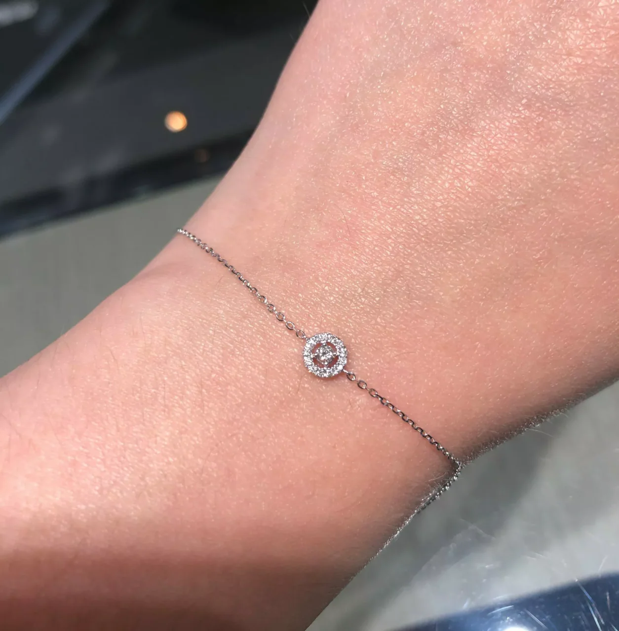 18ct white gold round cluster diamond bracelet - Image 2
