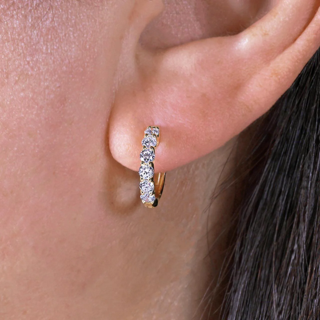 18ct yellow gold 12=0.75ct diamond claw set hoop earrings - Image 2