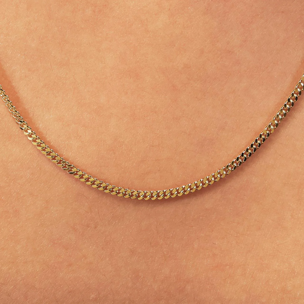 18ct yellow gold 50cm fine flat curb link chain - Image 3