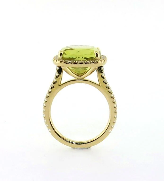 18ct yellow gold cushion cut yellow quartz and round brilliant cut diamond halo ring - Image 2