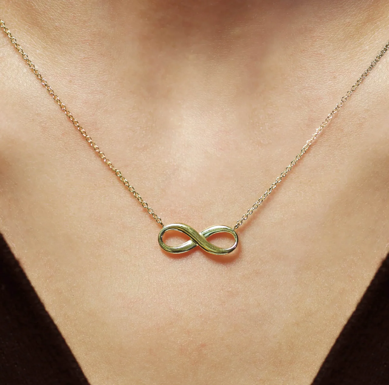 18ct yellow gold infinity necklace - Image 2