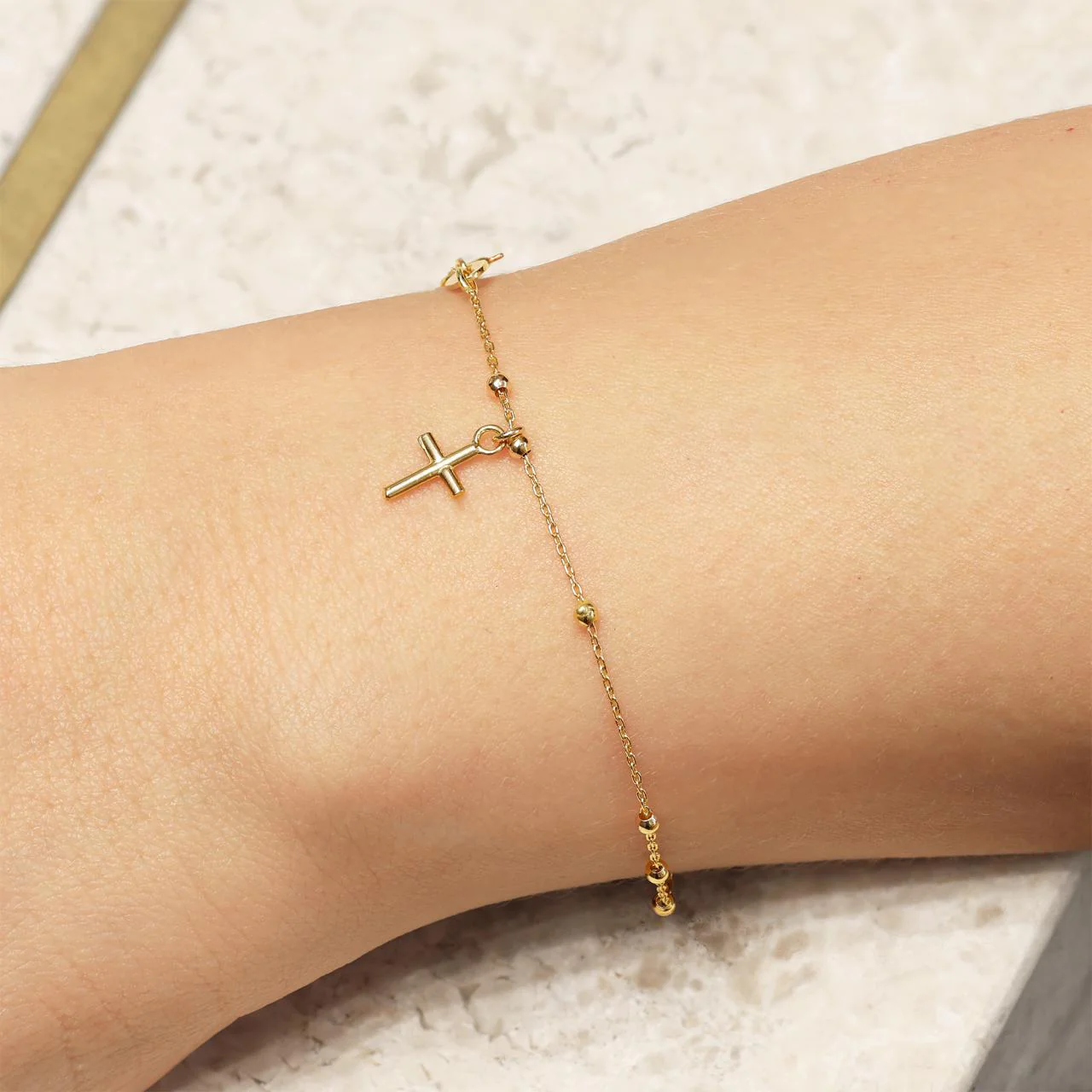 18ct yellow gold rosary beads bracelet with cross - Image 2