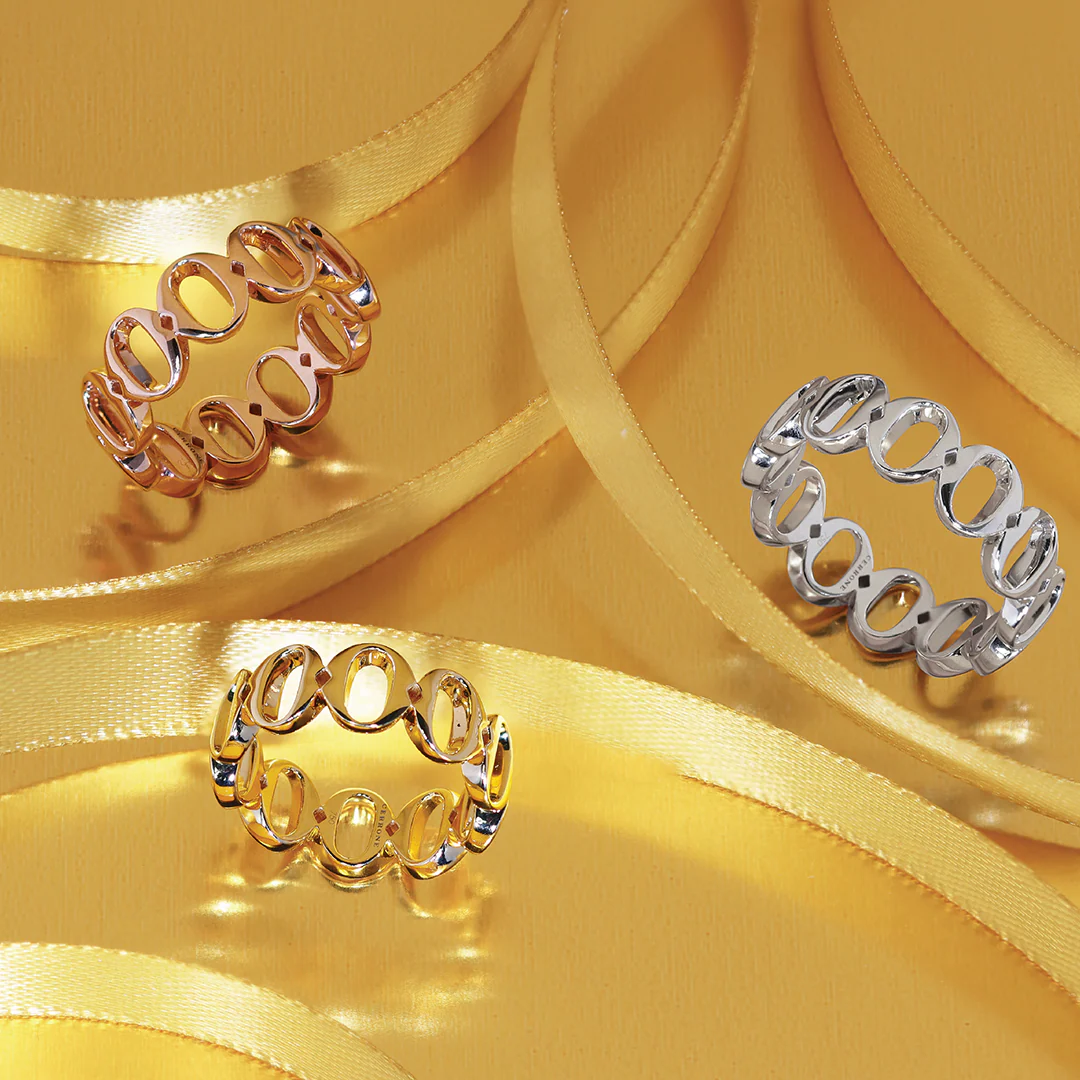 18ct yellow gold thick ‘O’ ring from the Iconica Collection - Medium - Image 5