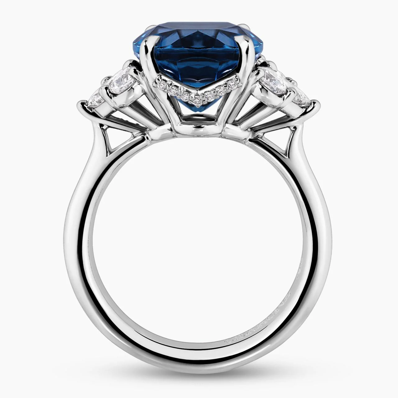 18ct white gold 6.09ct oval shape London blue topaz and diamond ring with pear, princess and round brilliant cut diamonds - Image 4
