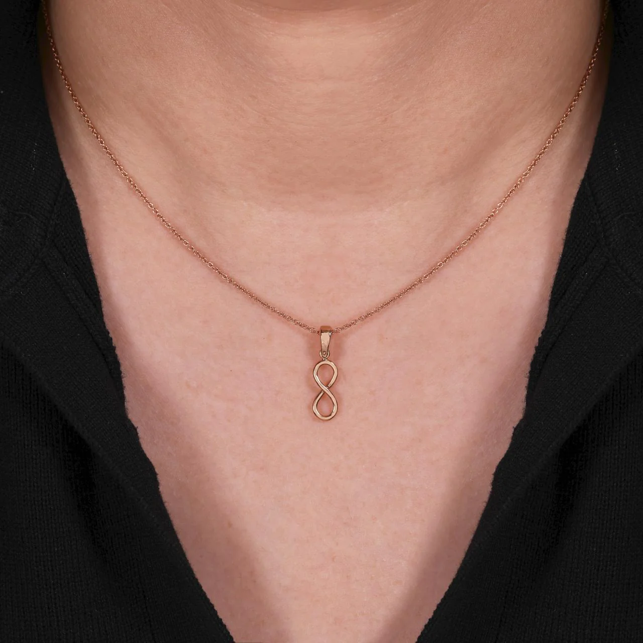 18ct rose gold "infinity" shape pendant - Image 2