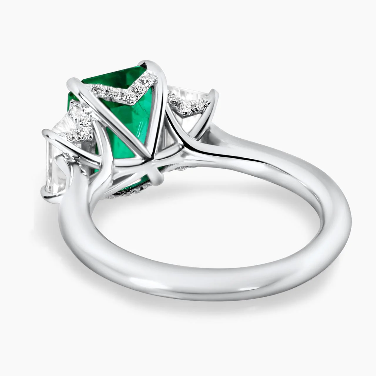 Smeraldo Imperiale - 18ct white gold 2.81ct emerald cut brazilian emerald and trapezoid diamonds ring - Image 5