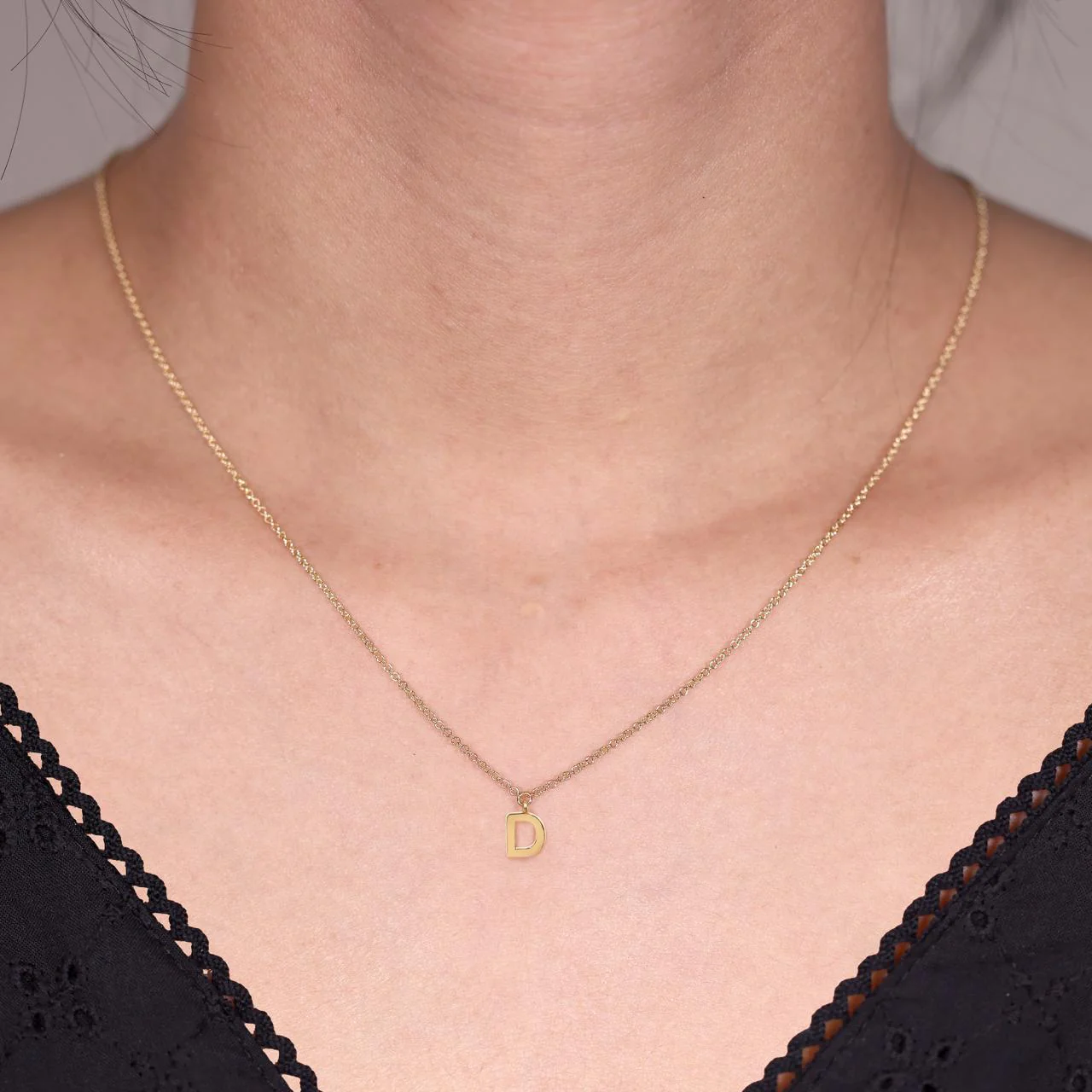 18ct yellow gold initial "D" necklace - Image 2