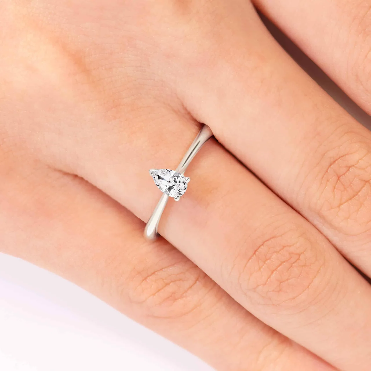PUGLIA - 18ct white gold 0.26ct F VS2 pear cut diamond solitaire engagement ring - Image 3