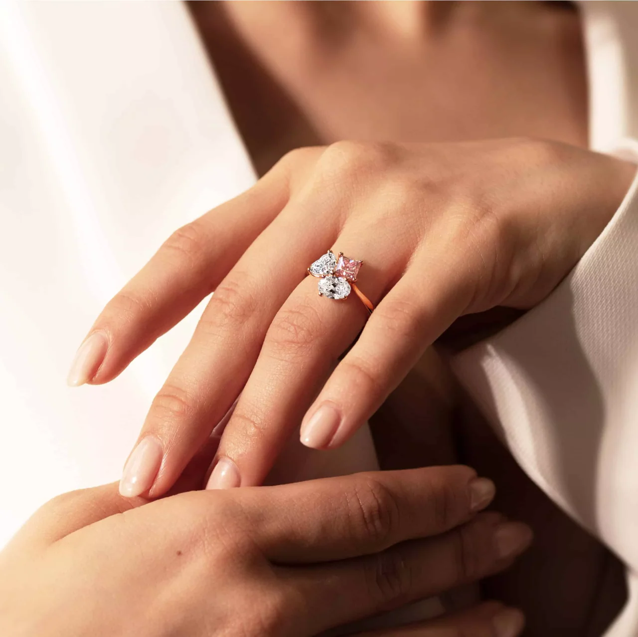 THE HEART OF TRASTEVERE 18ct rose gold Argyle princess cut pink diamond, oval and heart shaped white diamond engagement ring - Image 3